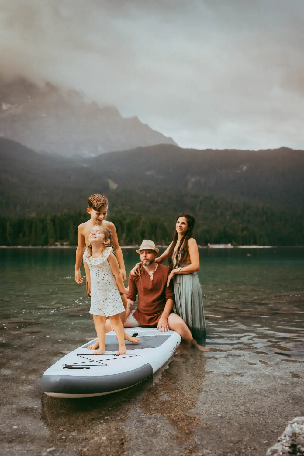 Antonia Orologio, Familienfotografie, Vater und Neugeborenes