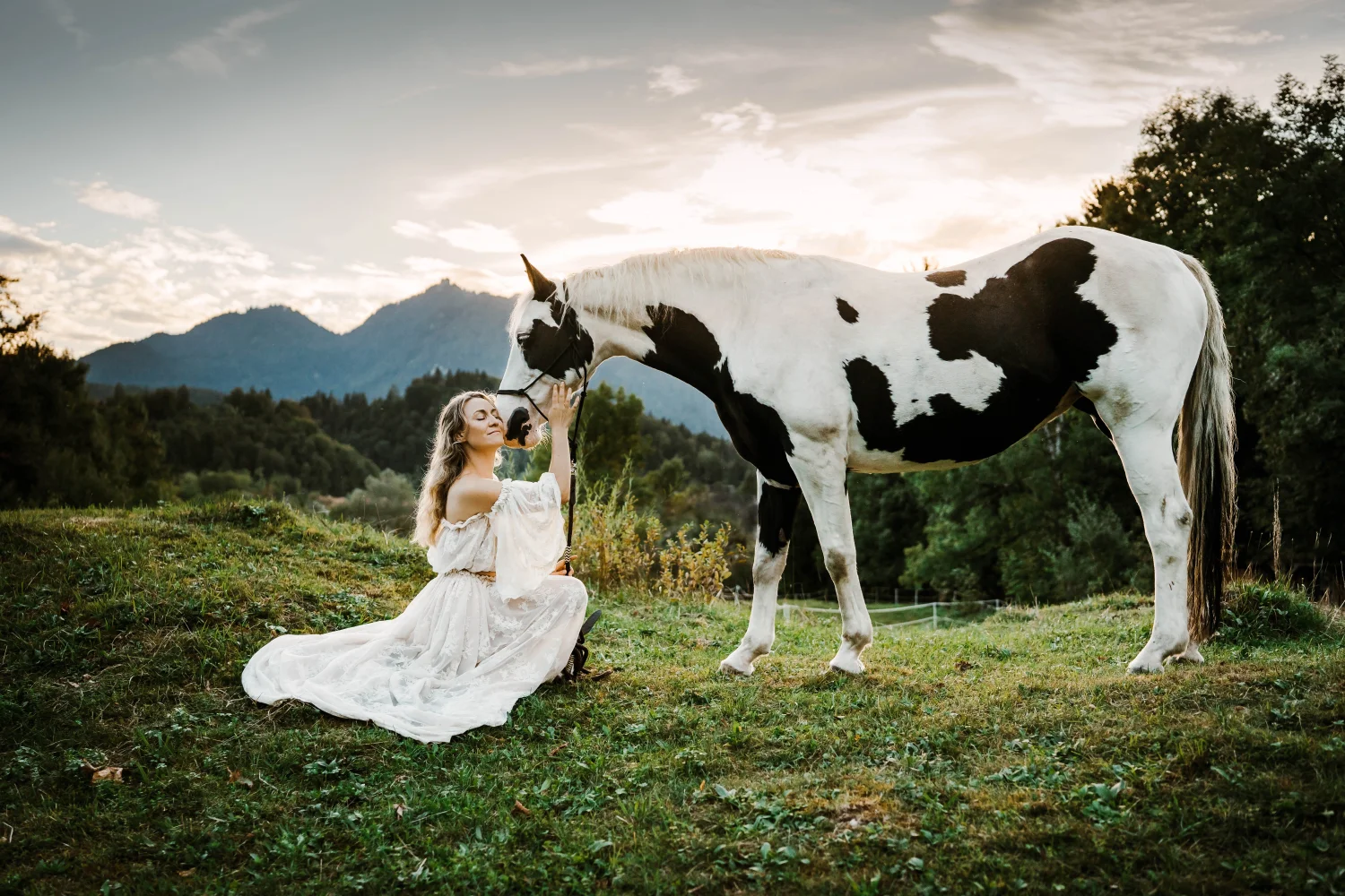 Antonia Orologio, Simo, Selbstliebe-Themenfotografie mit einem Pferd