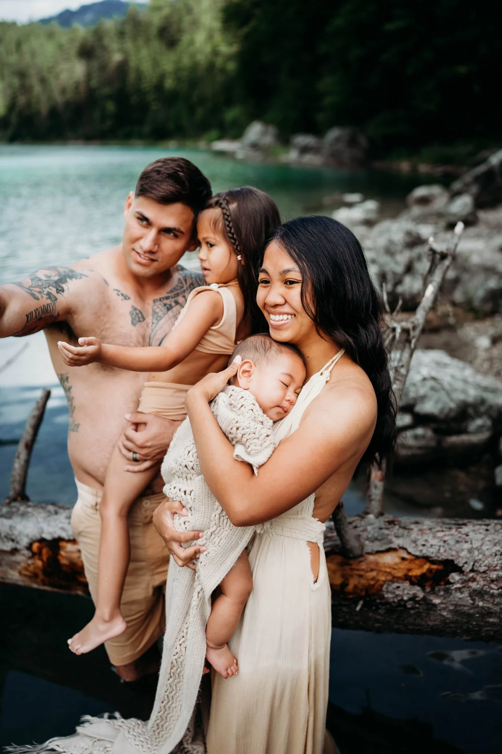 Antonia Orologio, Moana Eibsee, and family photography