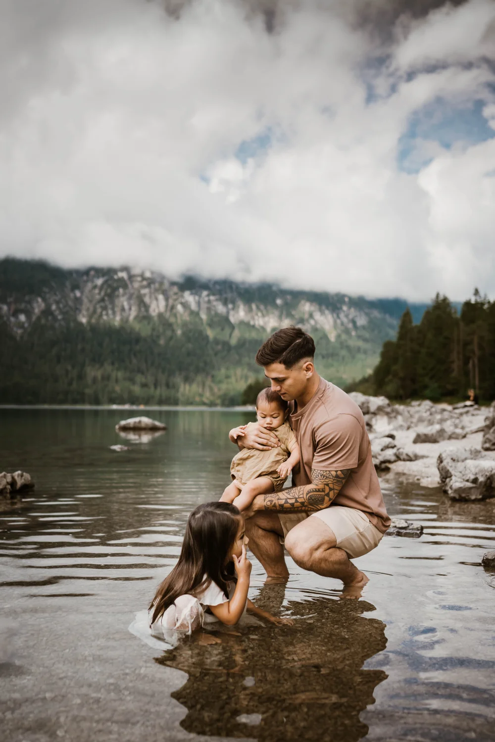 Antonia Orologio, Moana Eibsee, and family photography