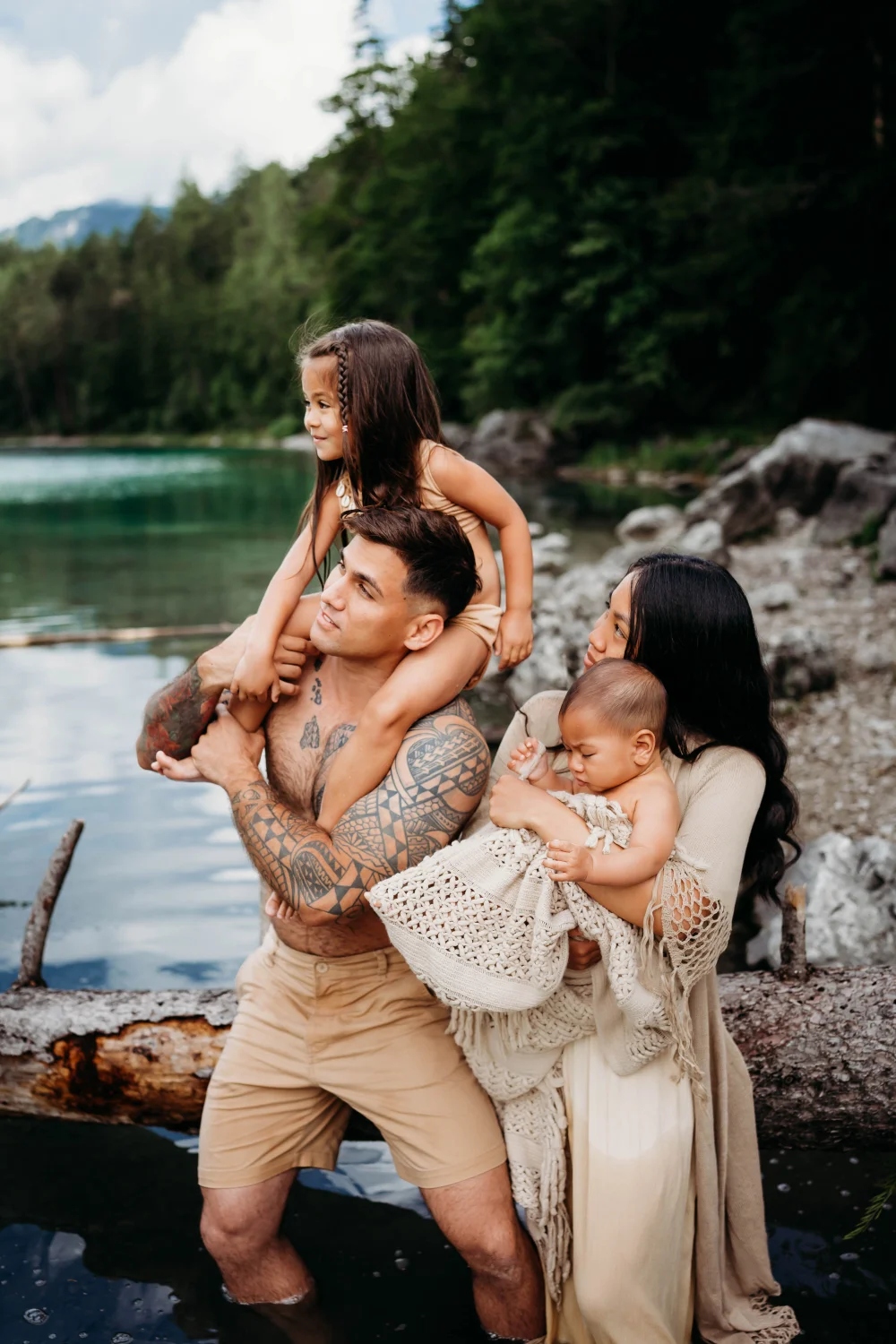 Antonia Orologio, Moana Eibsee, and family photography