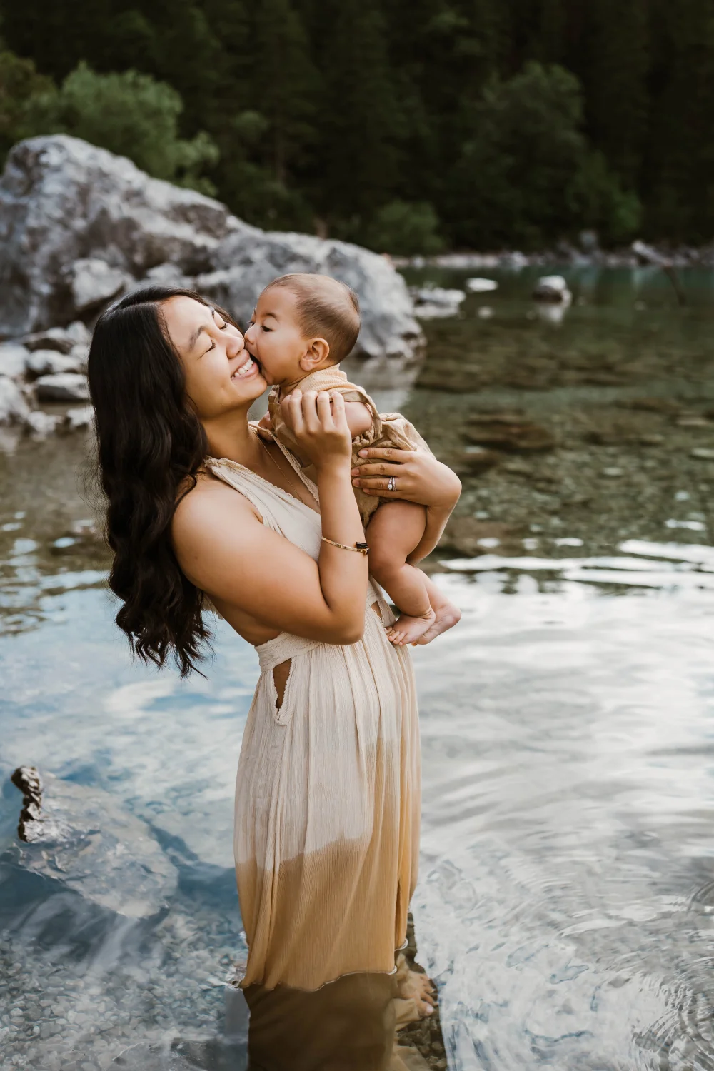 Antonia Orologio, Moana Eibsee, and family photography