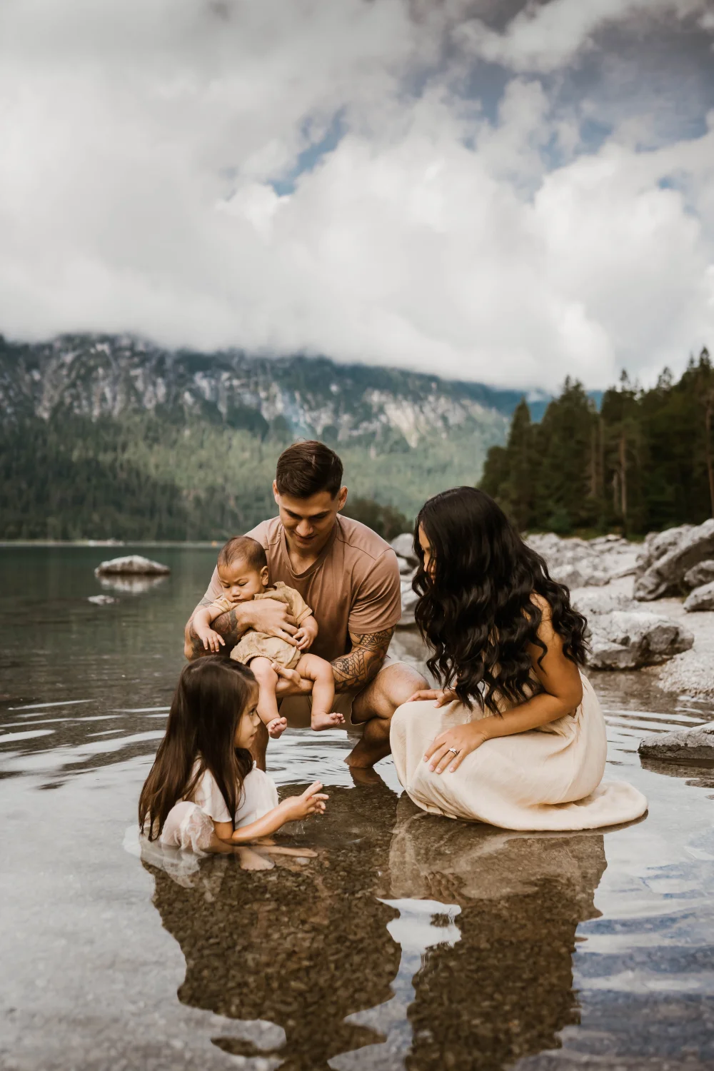 Antonia Orologio, Moana Eibsee, and family photography