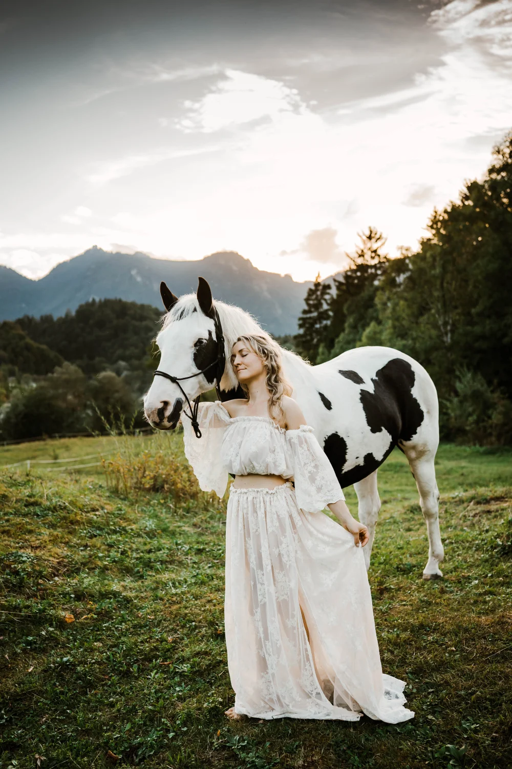 Antonia Orologio, Simo, Selbstliebe-Themenfotografie mit einem Pferd